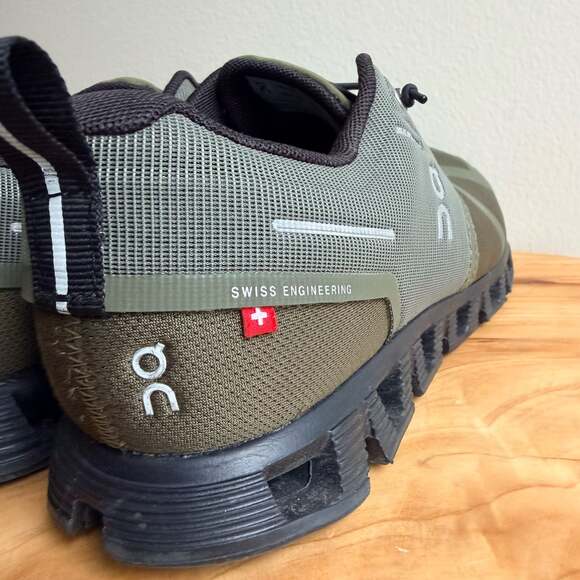 On Cloud 5 Waterproof Women's Running  Sneakers Olive Black Size 7 - Picture 5 of 8